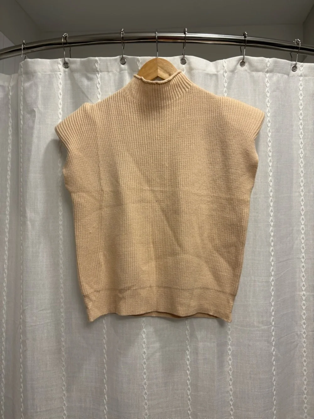 *NWOT* Knit Sleeveless Turtleneck with Shoulder Pads - Picture 3 of 4